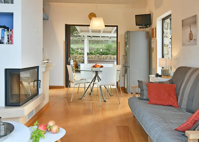 Respiro 8 By Massimo Villa Cefalù